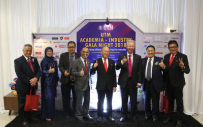 Award for UTM Academia-Industry Gala Night UTM 2018